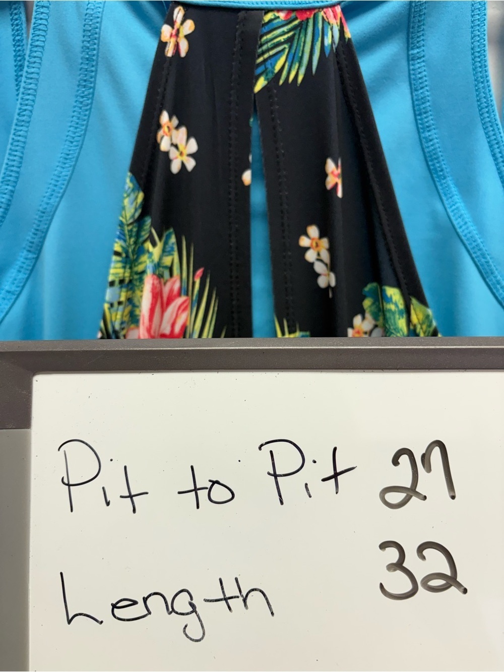 4 for $25 🌺 ACX Active Tropical Floral Layered Tank 2X 🌺 - Picture 6 of 6